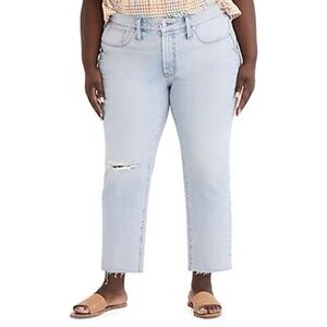 Madewell- plus high raise straight light wash cropped jeans- (plus size) W 28W